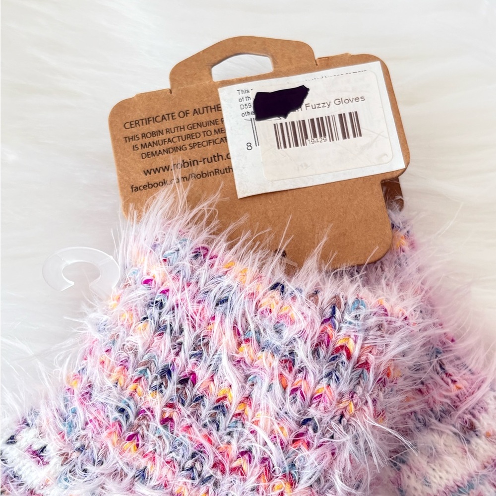Robin Ruth Michigan Fuzzy Gloves‎ - Picture 5 of 7